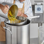 Colador winco chino de 12" malla gruesa acero inoxidable CCS-12C - Imagen 2