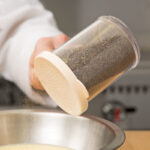Espolvoreador cambro tapa para sal y pimienta 300 ml. 96SKRD-135 - Imagen 2