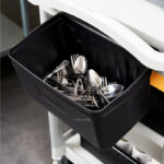 Porta cubiertos cambro 9.5 Lt. para carro de servicio kd BC331KDSH-110 - Imagen 2