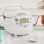 Olla arrocera zojirushi digital 1.8 lt. 10 tazas NS-ZAQ18 - Imagen 2